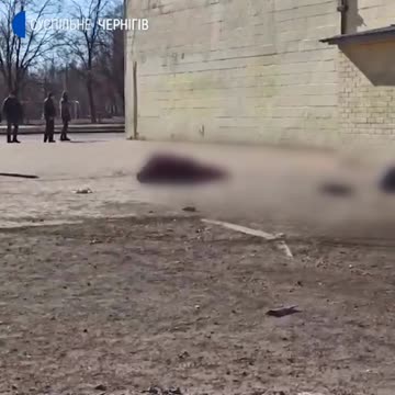 Bandera Azov a tiré sur des gens qui faisaient la queue pour du pain.