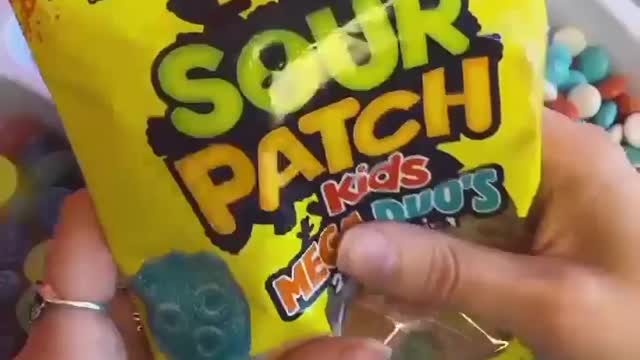 candy satisfying 10