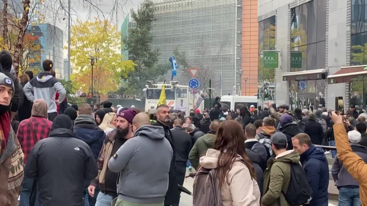 Violence erupts at Covid curb protest in Brussels