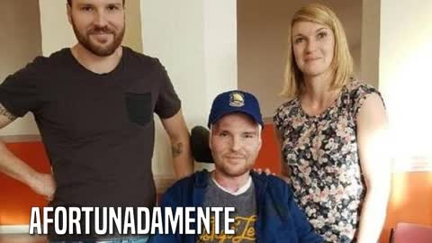 Logró sobrevivir gracias a la piel de su hermano gemelo