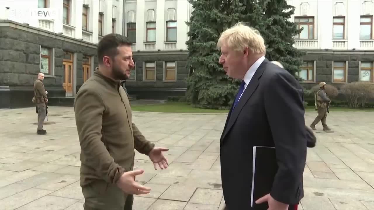 Ukraine War_ Boris Johnson welcomed to Kyiv by Volodymyr Zelenskyy#war ukrain