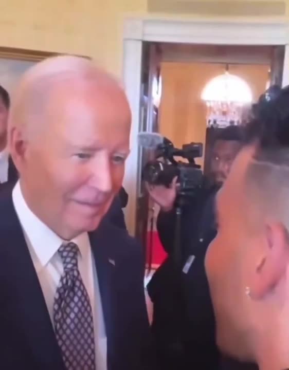 Humiliating New Clip Of Bumbling Biden Goes Viral As He Gets Completely Lost In His Own Mind