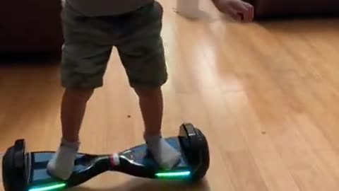 4 years old in hoverboard