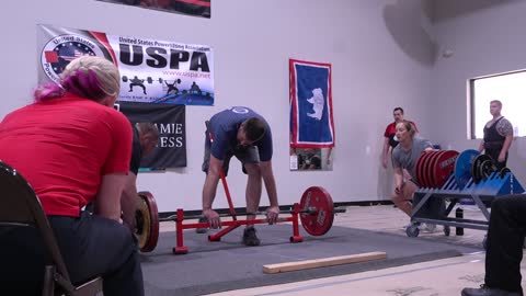 2002 WY State Championships Marv Deadlift Attempt 2