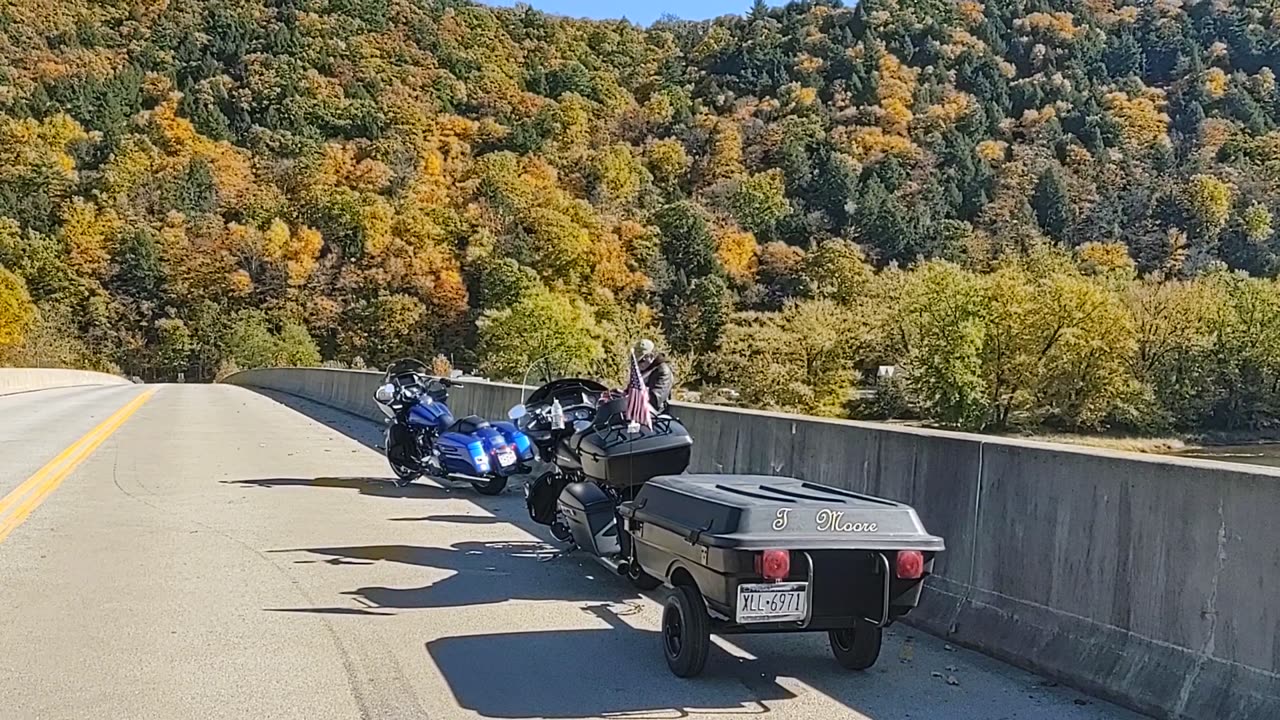 2023 Fall Leaf Ride