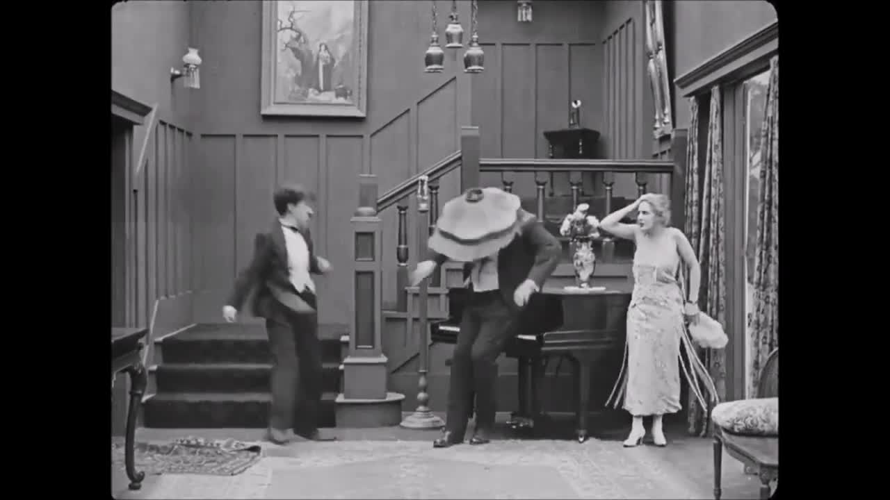 The Art of Gag #2 Frenetic Chase - Charlie Chaplin 2- The Adventurer (1917) [Extract]