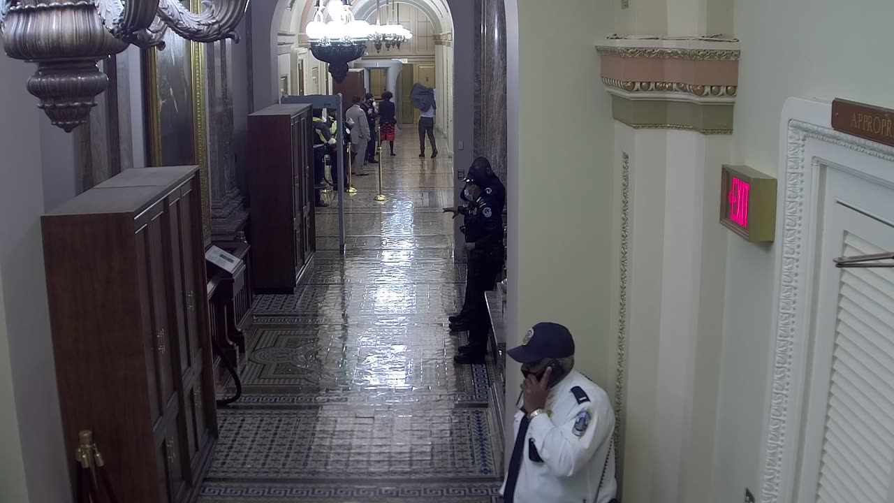 Camera0360USCH03PHouseGalleryWestNearH323_2021-01-06_Starting_at_20h10min21s413ms.mp4