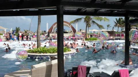 group-of-people-at-pool-party