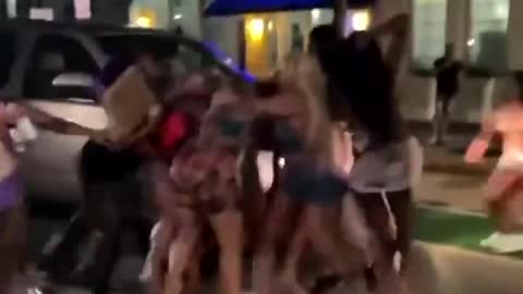 2021 Miami Spring Break - Brawl - Blacks fight on the street