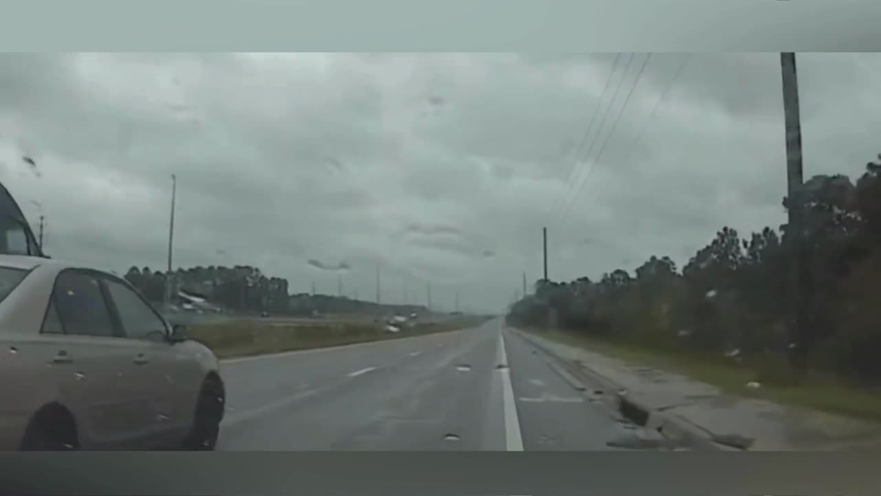 This Terrifying Dash Cam Footage Will Make Your Heart JUMP!- Scary Dash Cam Footage