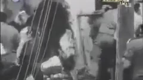 Rabbi Kahane in the Evacuation of the Yamit Bunker 1982