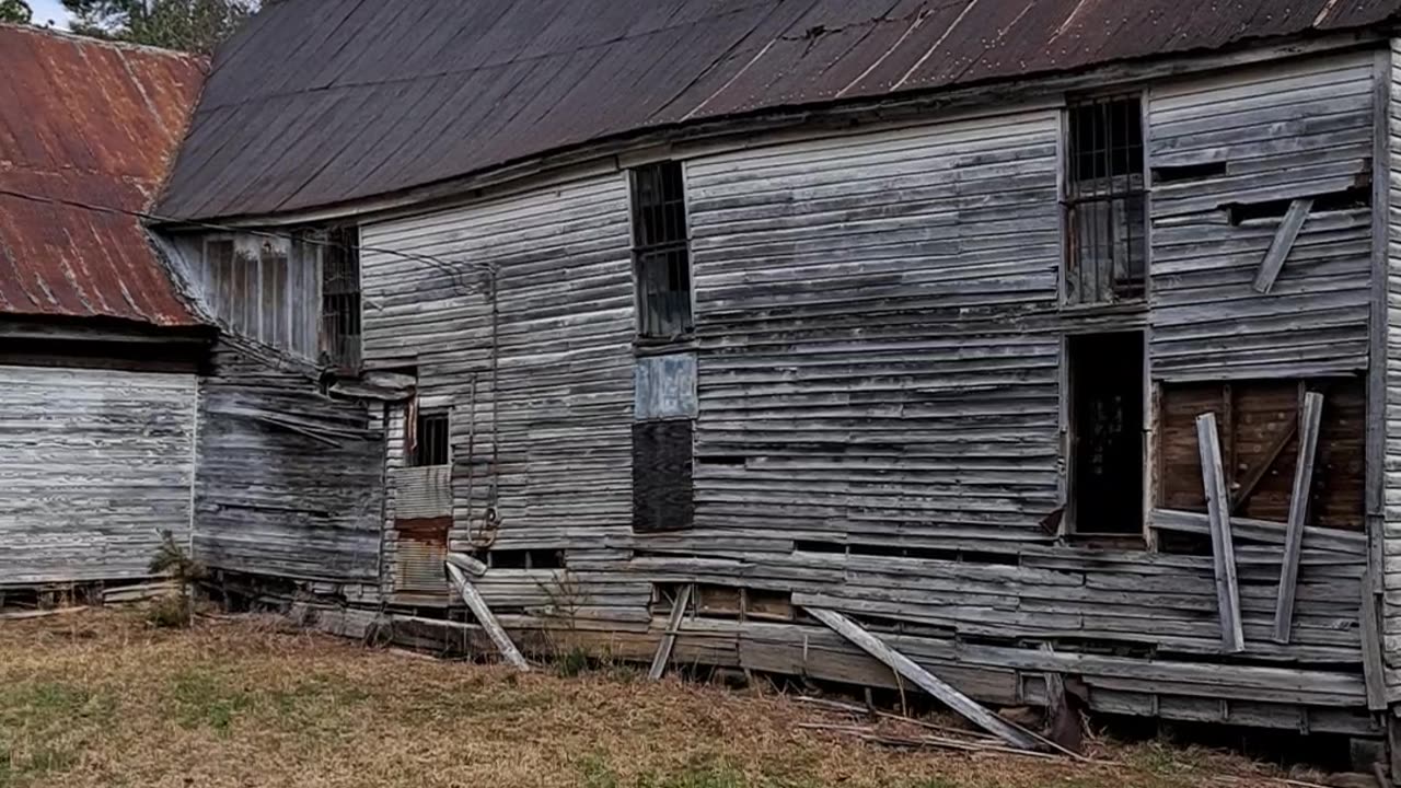 Jessie James used to stop and buy things in this store. 3/27/24 TN