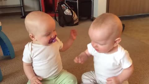 BABY FIGHT.