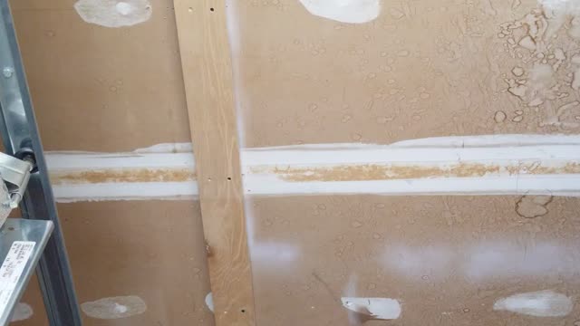 French Cleat wall tip