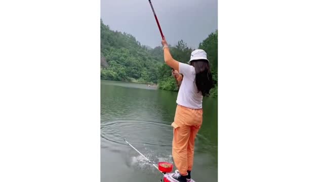 Gorgeous Woman Catching Big Fish 🐟🐟 The Best Fishing Videos