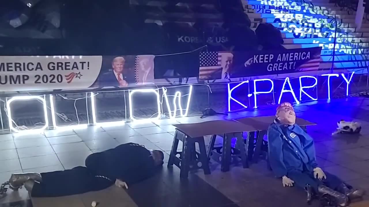 20200722_V3_S02(CzBAVXVJGM8)남쪽의 이니와 북쪽의 으니가 관속으로 들어가다