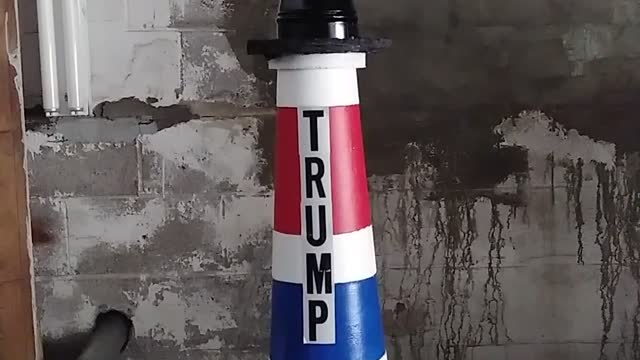 Rotating Trump beacon