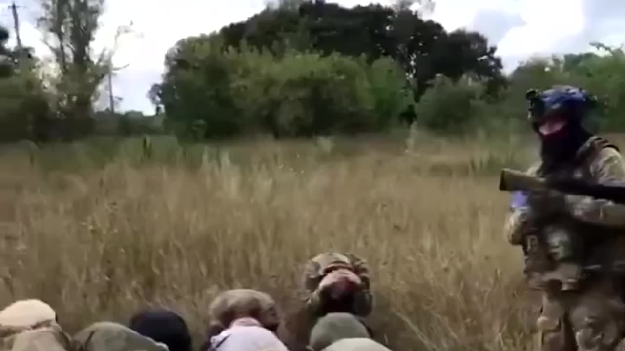 Russia: Mass surrender of Russian soldiers in Kursk region