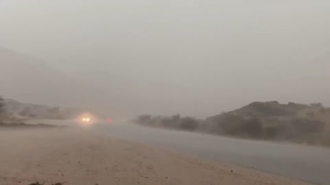 Incredible ! _warning_️ An amazing storm hit the desert in Saudi