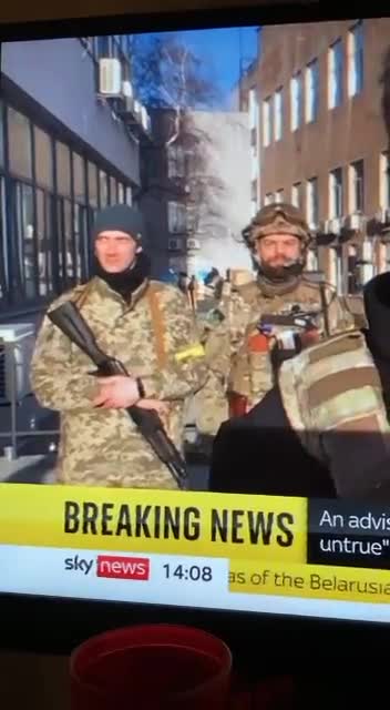 Watch Closely! It's a Comedy!