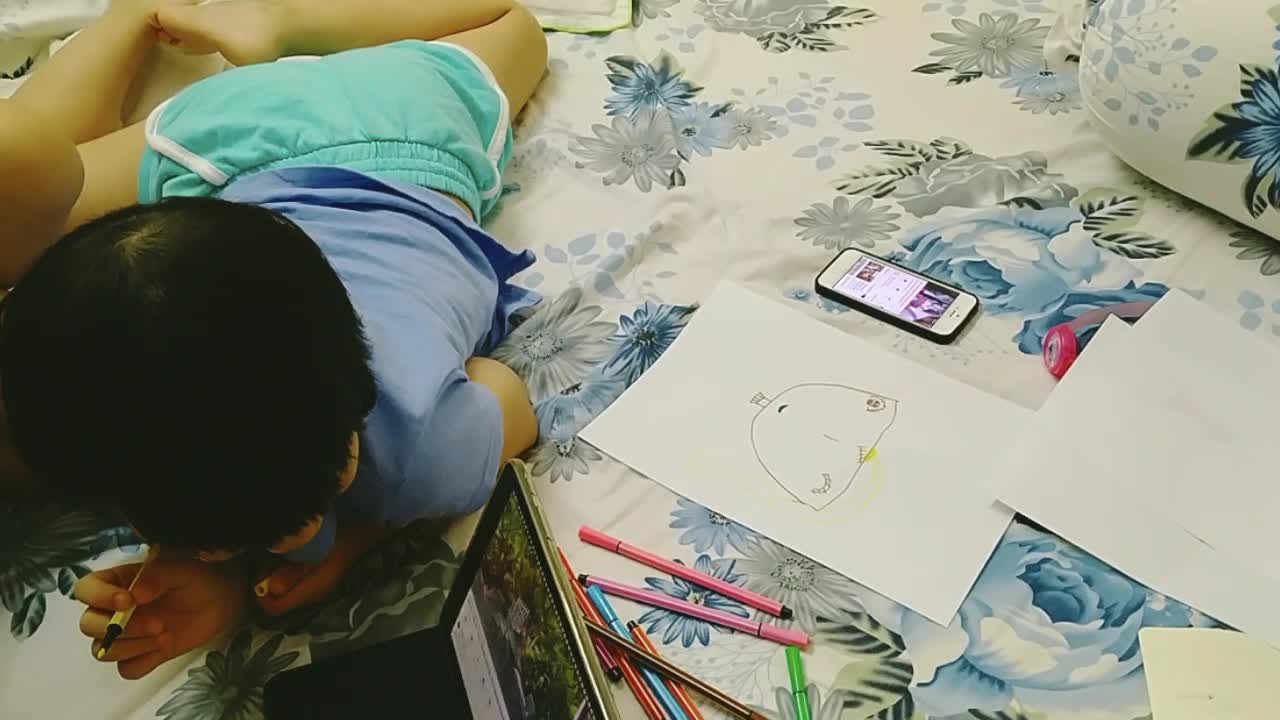 Joke and draw pictures