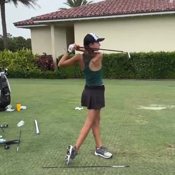 Donald Trump’s granddaughter, Kai Trump launching rockets 🚀 🏌🏼‍♀️ 🔥