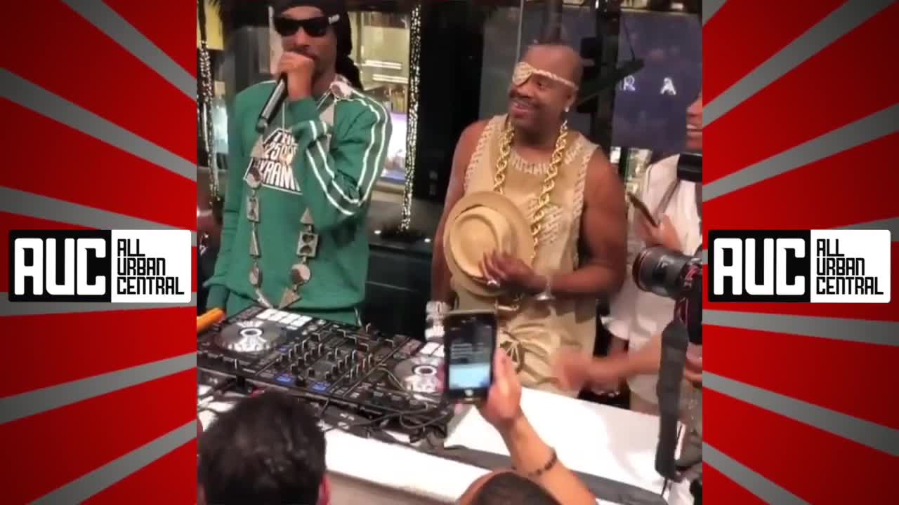 Slick Rick Lets Drake Wear All His Jewelry! OVER $500K WORTH