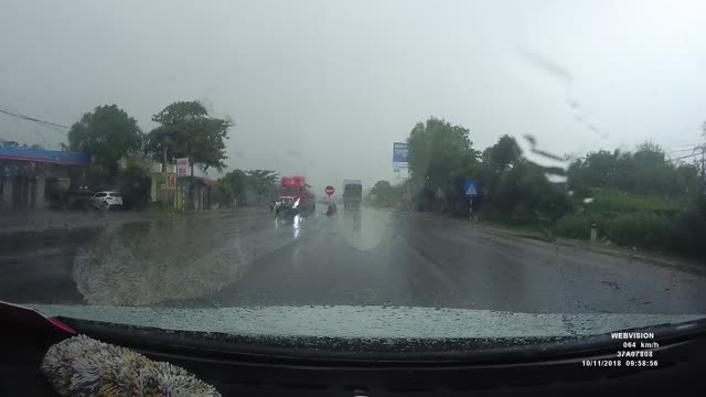 Two Semis Nearly Crash Into Each Other