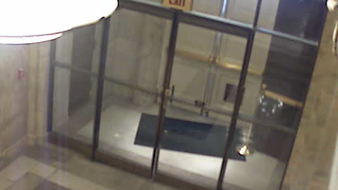 0179USCH01MemorialDoorInterior_2021-01-06_11h20min27s330ms.mp4