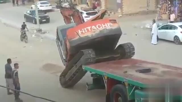 He's a driver who broke the law of physics🤔🤔🤔