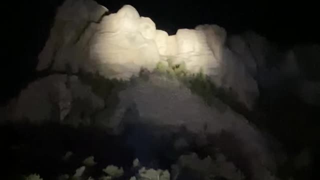Mount Rushmore at night