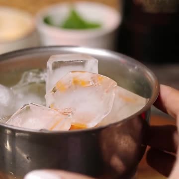 "Summertime Bliss: Sipping on the Perfectly Tangy Mango Mocktail"