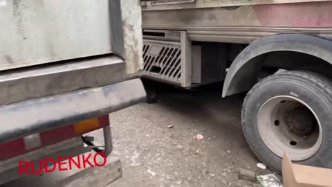 Ukraie War - Nationalists even mine the bodies (Graphic)