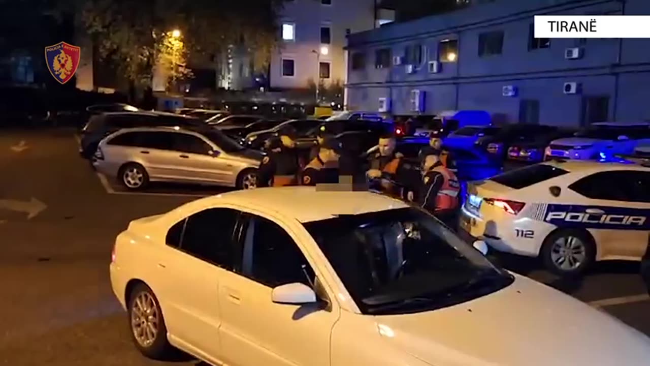 'Tempulli'- Shisnin drogë nëpër lokale nate në Tiranë, 8 të arrestuar