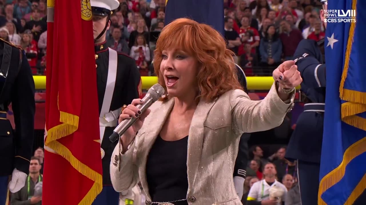 REBA MCENTIRE SINGING THE NATIONAL ANTHEM AT THE SUPER BOWL🤔IS THAT REALLY HER??!