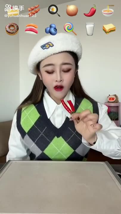 EMOJI EATING CHALLENGE, 12 Emojis | #asmr #kawaiieatingasmr #food #shorts