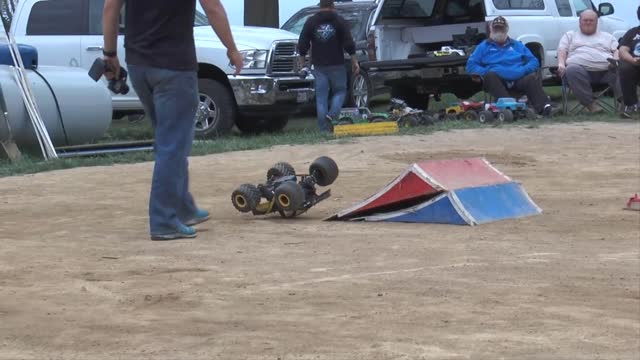 RC Monster Truck Freestyle Part 1