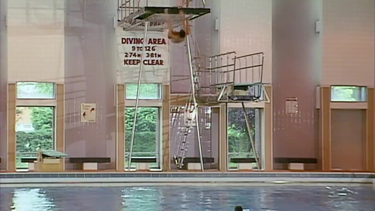 DIVE MR BEAN , VERY FUNNY VIDEO