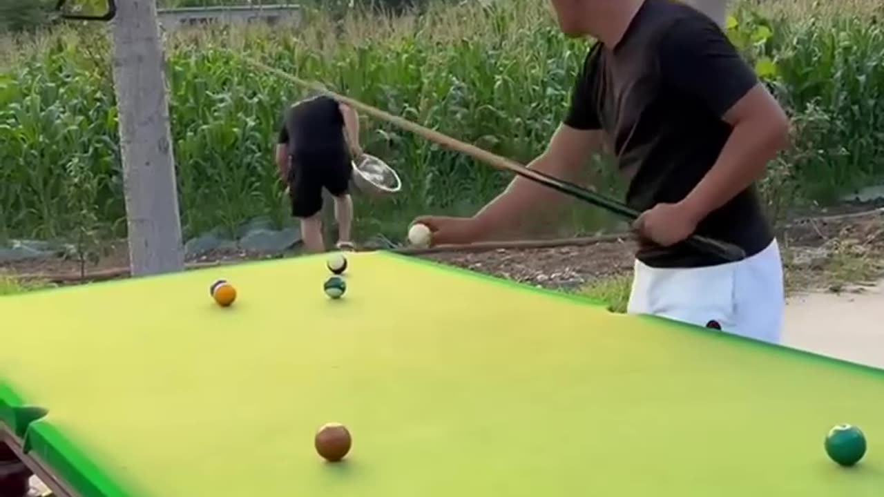 Funny video Billiards