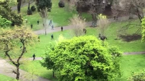 Australia SHOT in the back while running away from police