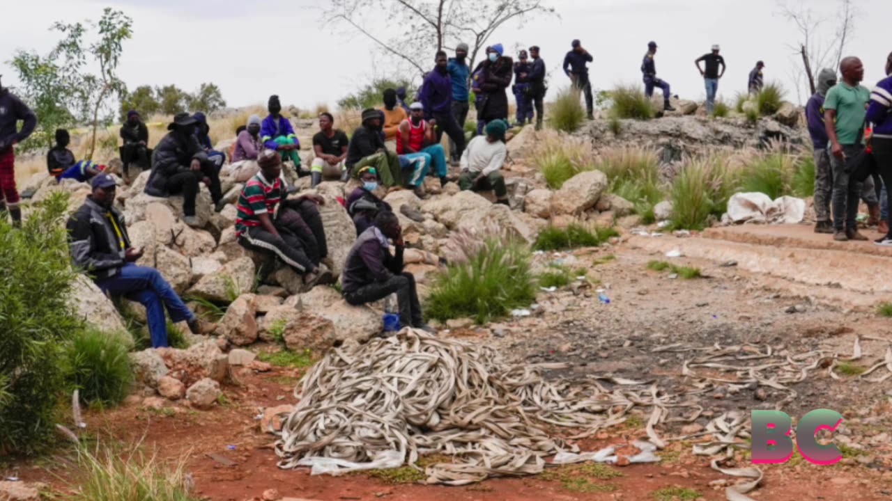 South African authorities blockade illegal mine with 4,000 people inside