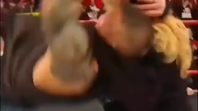WWE RANDY ORTON FINISHES WITH A RKO FOR A WOMAN WHO TRIED KNOCK HIM