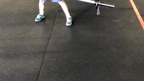 sumo deadlift