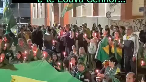 O Povo te Louva e te Adora, Senhor...