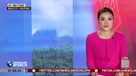 Thousands flee homes after volcano erupts in Indonesia