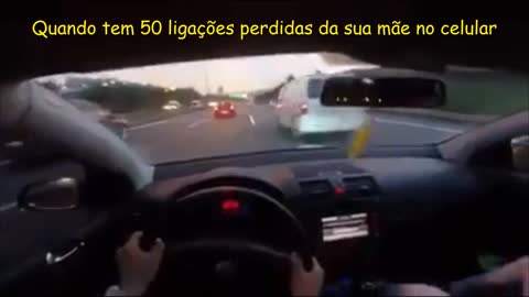 Quando sua mãe te liga varias vezes e você não atende!!!!!