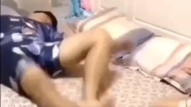 Try not to laugh | chinese comedy video | pranks