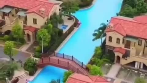 houses all have same swiming pool