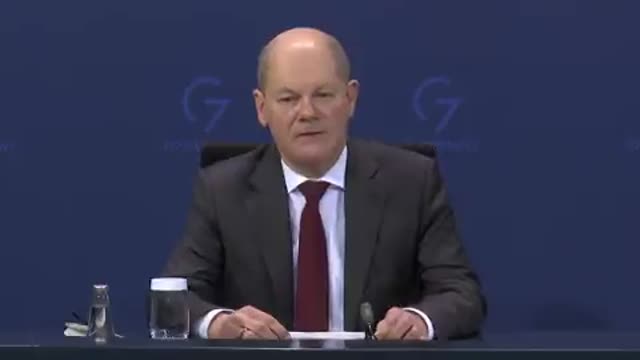 Er sagt es öffentlich . 05.2022