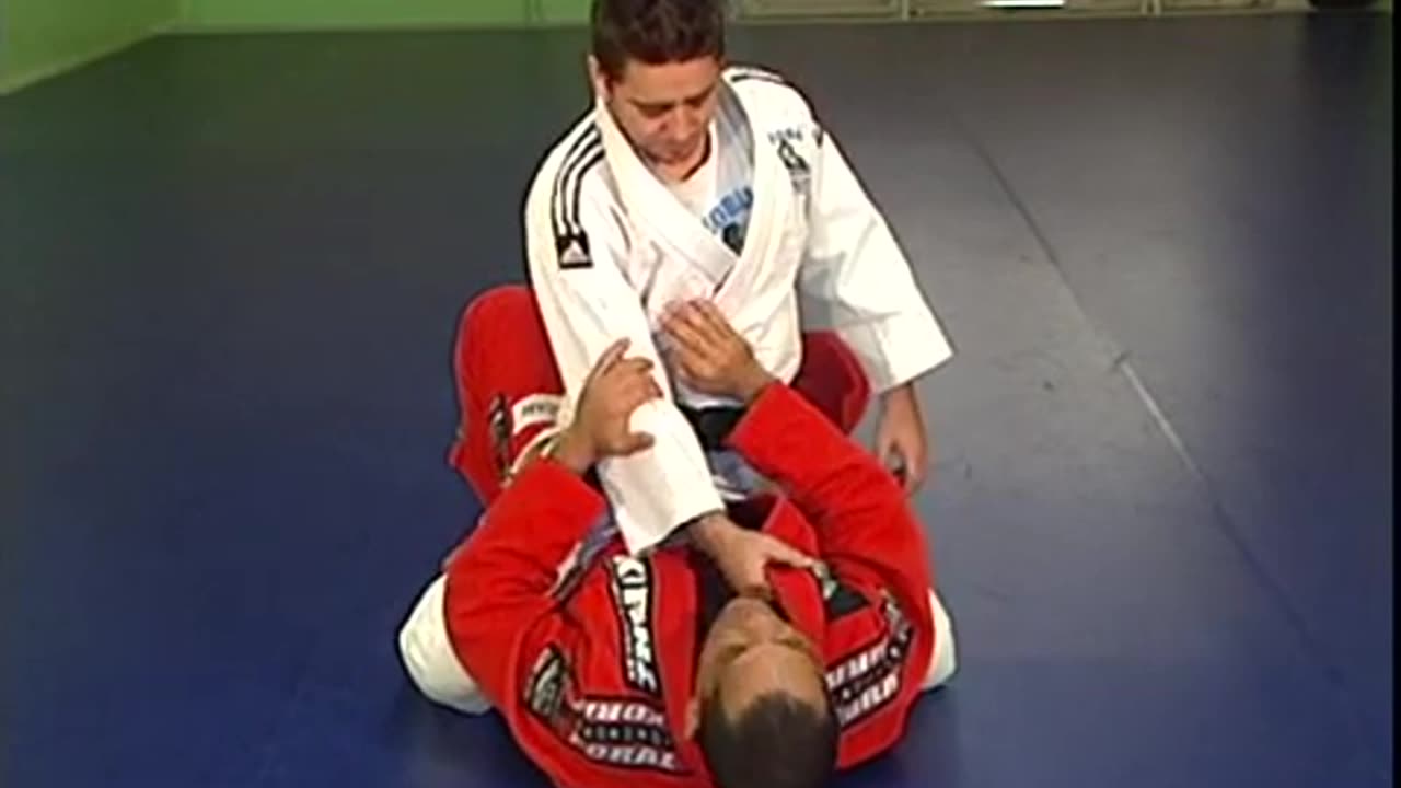 Gustavo Froes BJJ Ultimate Lessons Vol 02 Escapes from the Mount